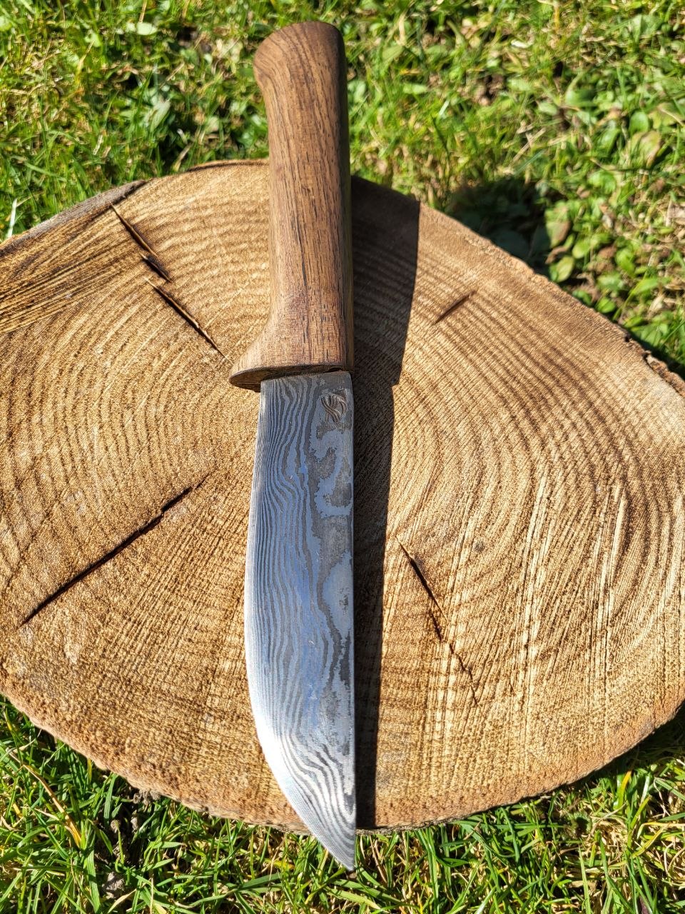 Damast Outdoormesser Nuss