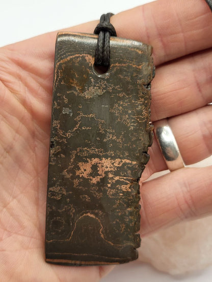 Kupfer-Damast Anhänger Riese