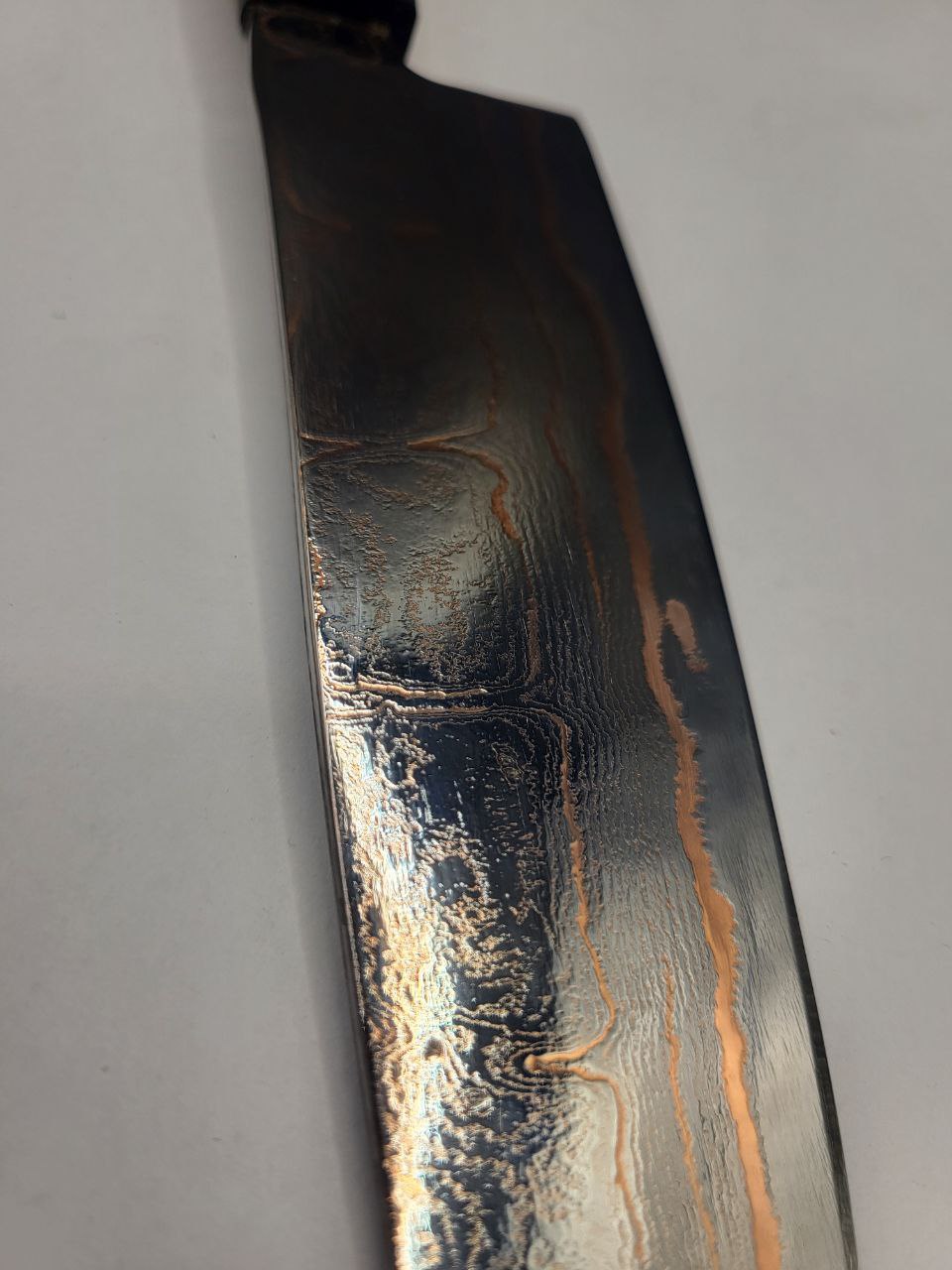 Detailaufnahme vom Allrounder CU-Damast Shiny mit markantem Damastmuster