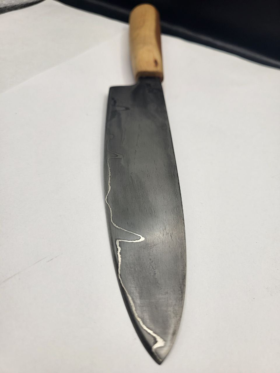 Detailaufnahme vom Allrounder White Liner mit kontrastreicher Klinge