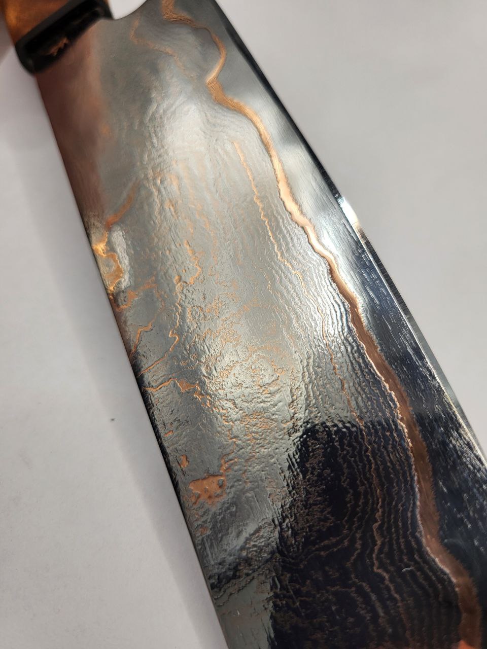 Big Allrounder Damastmesser mit Kupfer und markanter Shiny-Optik