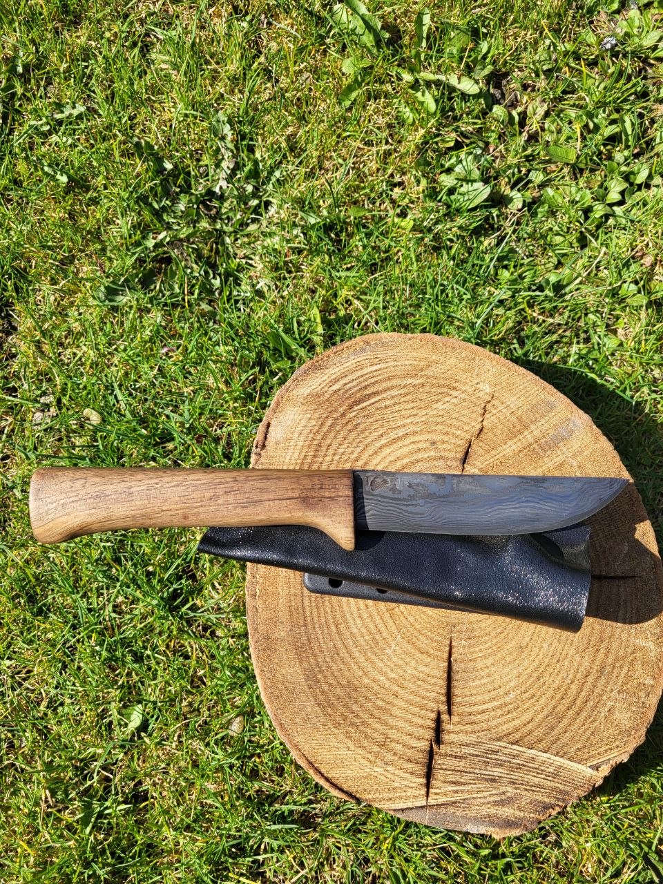 Damast Outdoormesser Nuss