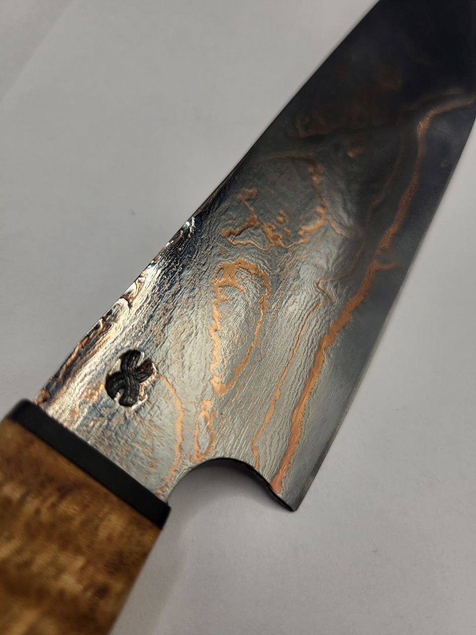 Big Allrounder Damastmesser mit Kupfer und markanter Shiny-Optik