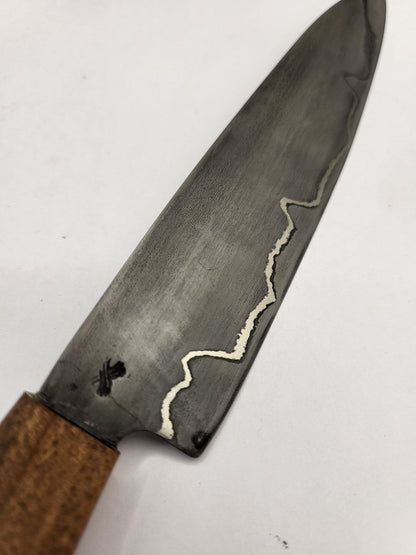 Detailaufnahme vom Kl. Allrounder White Liner mit kontrastreicher Klingenstruktur