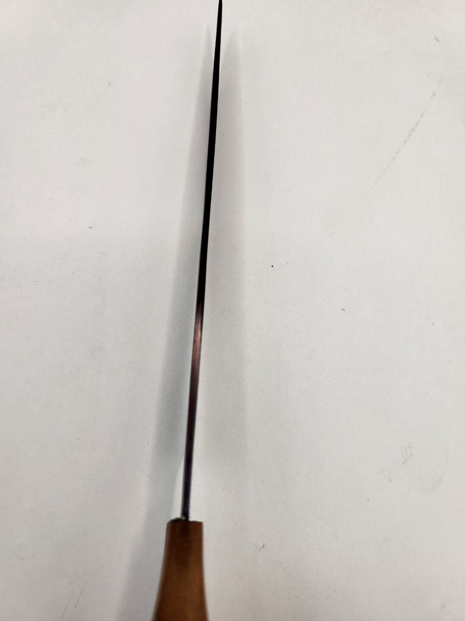 Detailaufnahme vom Blue Steakmesser mit Damaststruktur