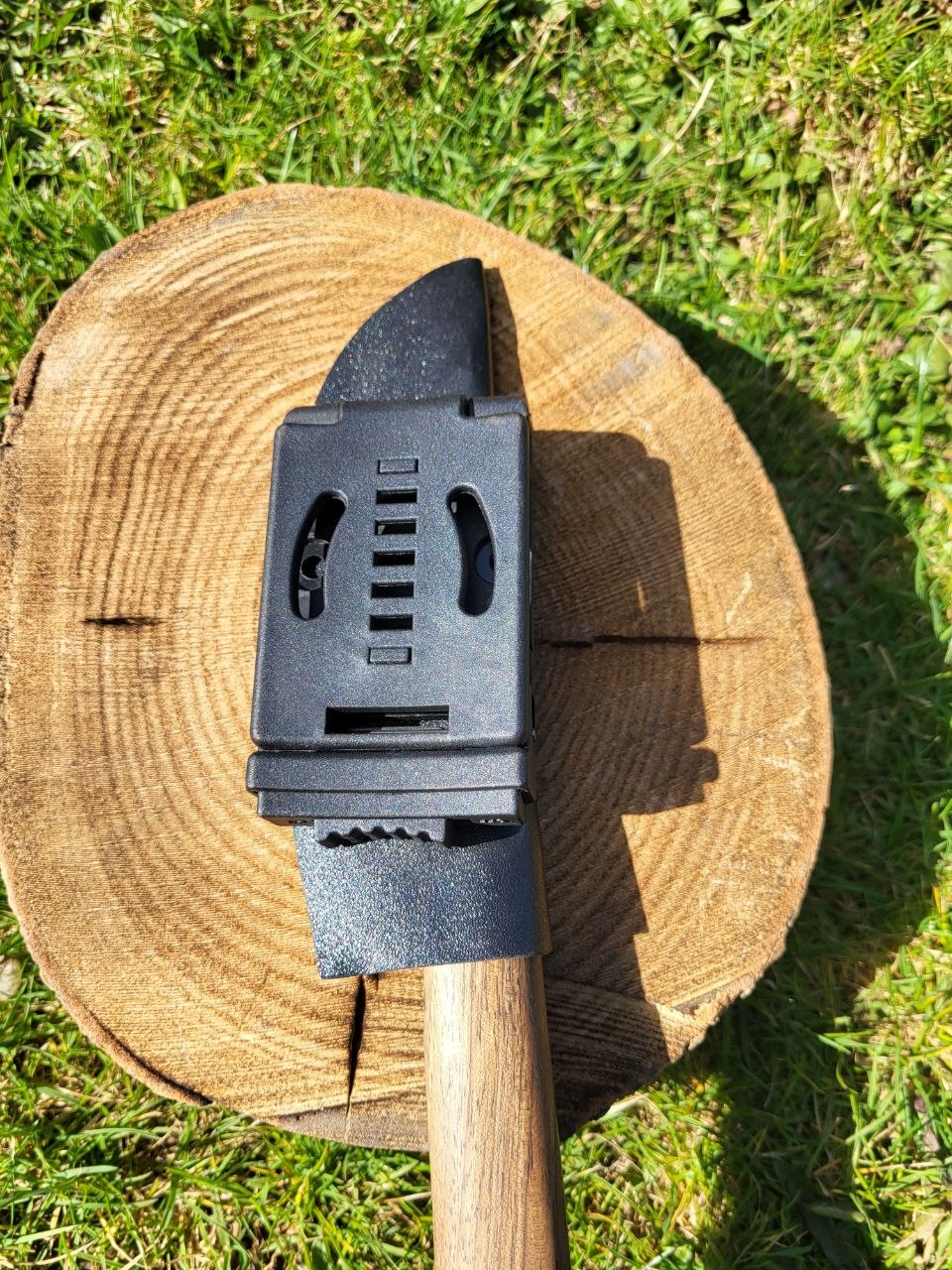 Damast Outdoormesser Nuss